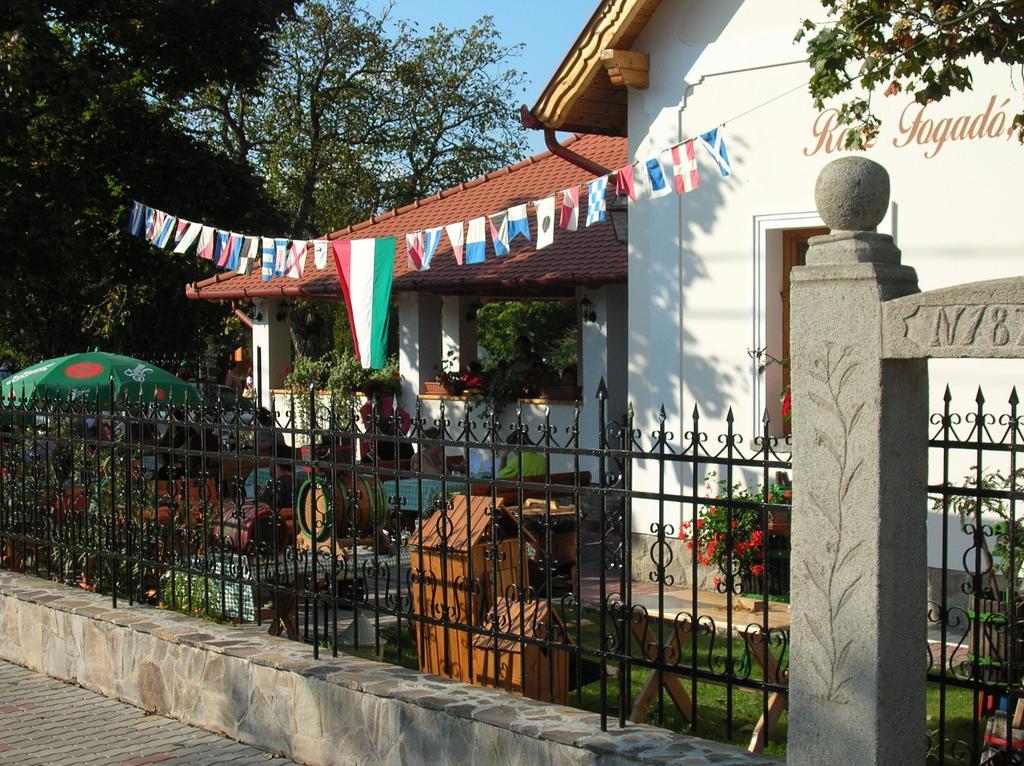 Rácz Fogadó Kisoroszi Exterior foto
