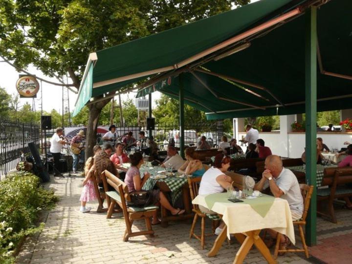Rácz Fogadó Kisoroszi Exterior foto
