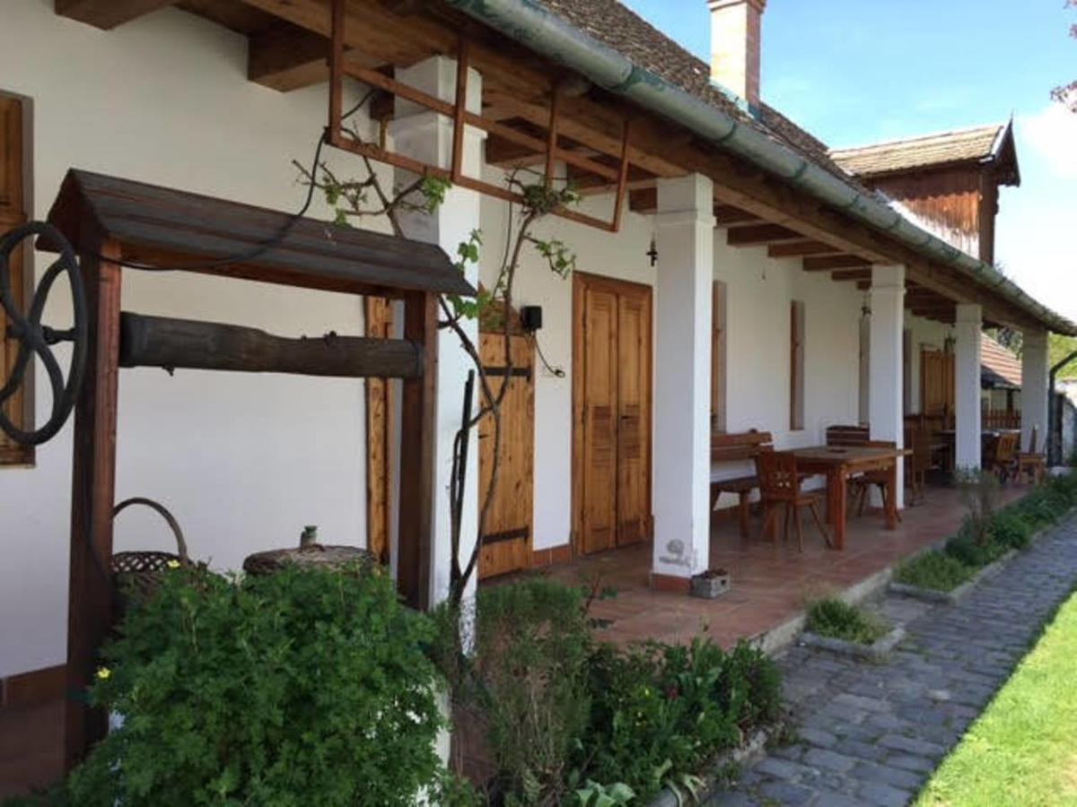 Rácz Fogadó Kisoroszi Exterior foto